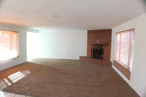 34620 165th St E, Llano, CA 93544 photo 3