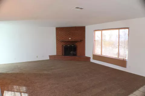 34620 165th St E, Llano, CA 93544 photo 2