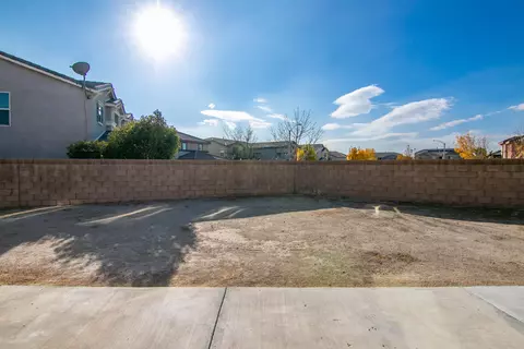 43313 Flag St, Lancaster, CA 93536 photo 48