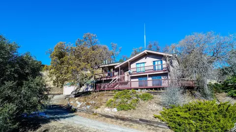 25251 Deertrail Dr, Tehachapi, CA 93561 photo 1