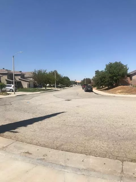 1846 Thistle Ave, Palmdale, CA 93550 photo 21