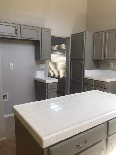 1846 Thistle Ave, Palmdale, CA 93550 photo 2