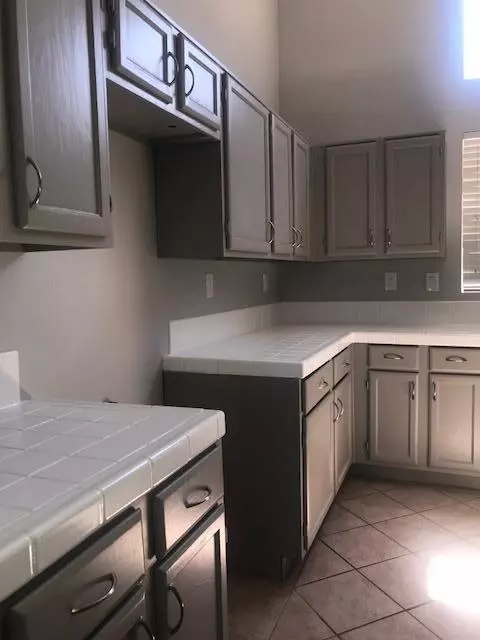 1846 Thistle Ave, Palmdale, CA 93550 photo 4