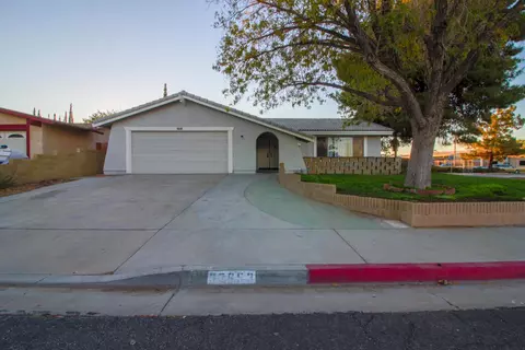 37653 28th St E, Palmdale, CA 93550 photo 3