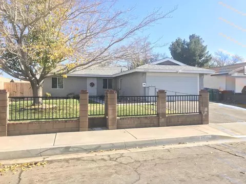 43066 36th St W, Lancaster, CA 93536 photo 1
