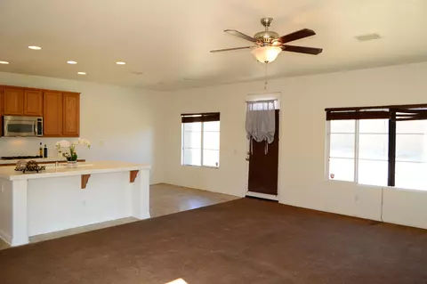37954 67th St E, Palmdale, CA 93552 photo 4
