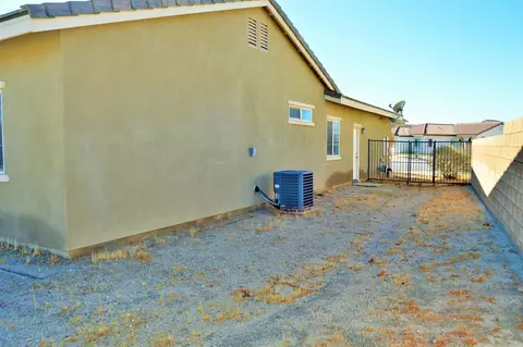 37954 67th St E, Palmdale, CA 93552 photo 17