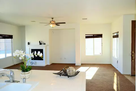 37954 67th St E, Palmdale, CA 93552 photo 3