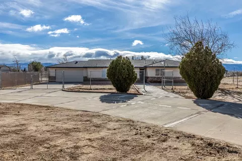 25204 Ave B W, Lancaster, CA 93536 photo 1