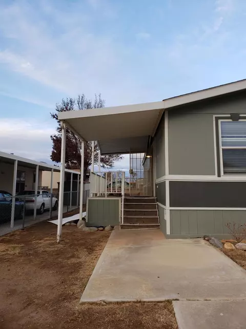 45465 25th St E #207, Lancaster, CA 93535 photo 2