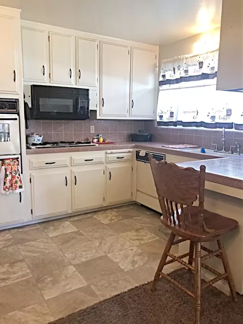 45216 Lorimer Ave, Lancaster, CA 93534 photo 10