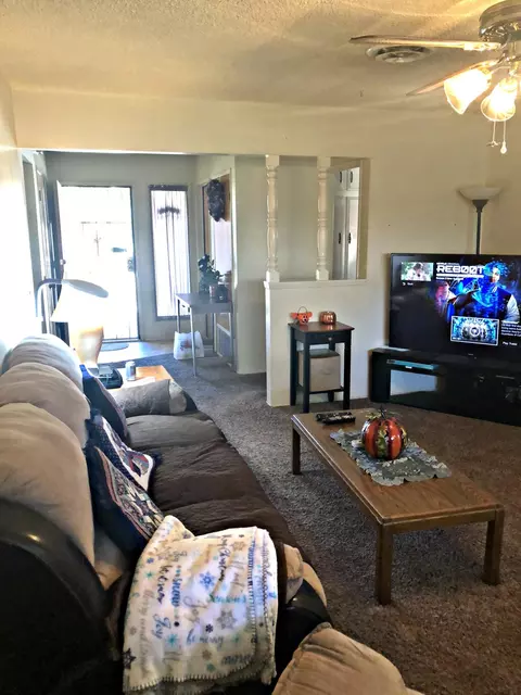 45216 Lorimer Ave, Lancaster, CA 93534 photo 4