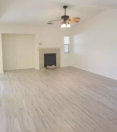 1715 Miki Way E, Lancaster, CA 93535 photo 6