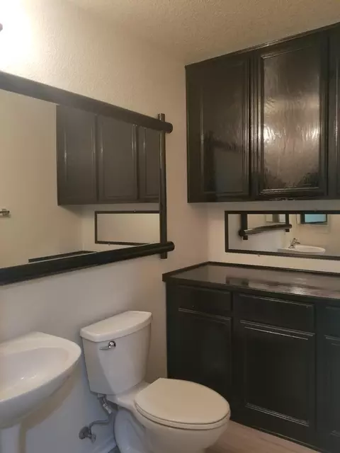 1715 Miki Way E, Lancaster, CA 93535 photo 10