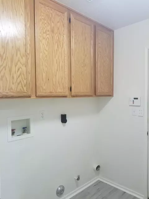1715 Miki Way E, Lancaster, CA 93535 photo 11