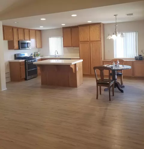 1715 Miki Way E, Lancaster, CA 93535 photo 7