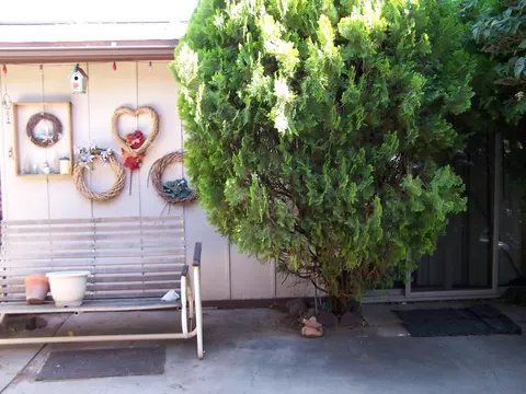 38822 2nd St E, Palmdale, CA 93550 photo 2