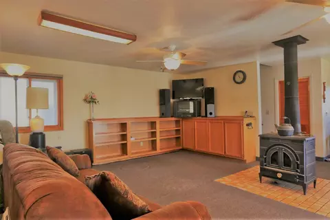 23900 Marigold Ave, Tehachapi, CA 93561 photo 4