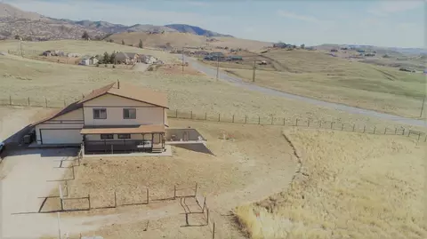 23900 Marigold Ave, Tehachapi, CA 93561 photo 2