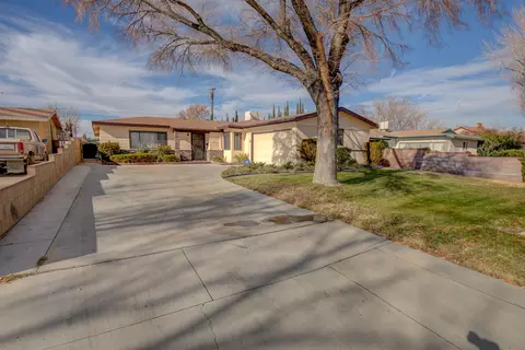 45053 Lorimer Ave, Lancaster, CA 93534 photo 1