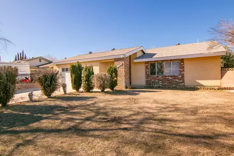 37945 29th St East St E, Palmdale, CA 93550 photo 1