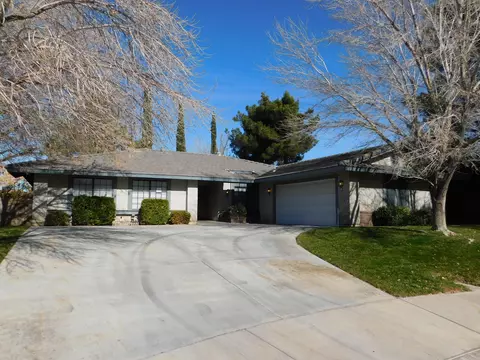 2801 Gus Ct, Lancaster, CA 93536 photo 1