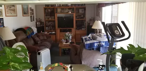 45108 Colleen Dr, Lancaster, CA 93535 photo 8