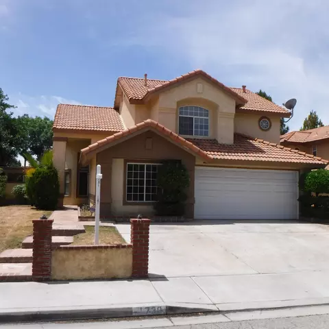1730 Mesa Dr E, Lancaster, CA 93535 photo 1