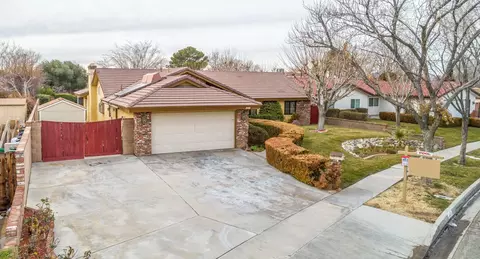 44851 Lorimer Ave, Lancaster, CA 93534 photo 4