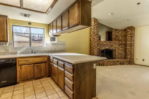 44851 Lorimer Ave, Lancaster, CA 93534 photo 13