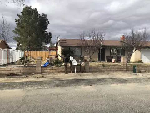 38553 151st St E, Palmdale, CA 93591 photo 2