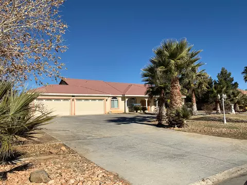 4023 Equestrian Way, Lancaster, CA 93536 photo 3