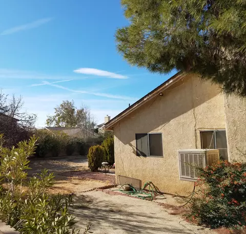 2556 Garnet Ln, Lancaster, CA 93535 photo 25