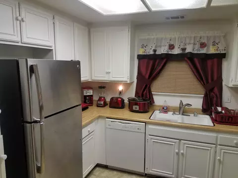 2556 Garnet Ln, Lancaster, CA 93535 photo 7