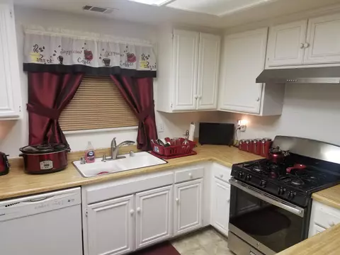 2556 Garnet Ln, Lancaster, CA 93535 photo 6