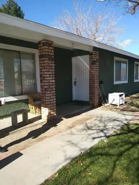 41449 152nd St, Lancaster, CA 93535 photo 2