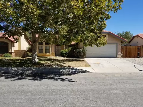 43332 11th St E, Lancaster, CA 93535 photo 1