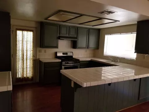 43332 11th St E, Lancaster, CA 93535 photo 4