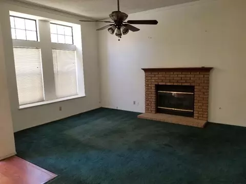 43332 11th St E, Lancaster, CA 93535 photo 3