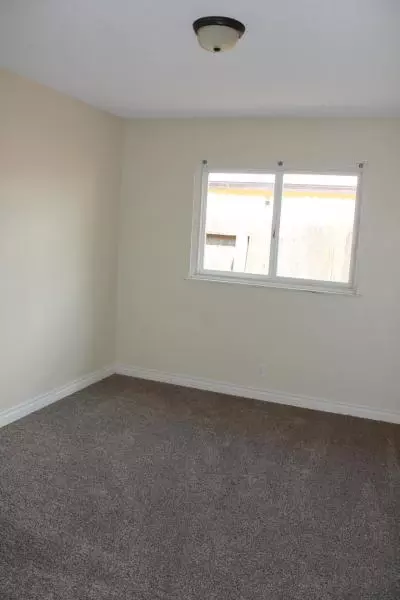 2801 Newgrove St E, Lancaster, CA 93535 photo 8