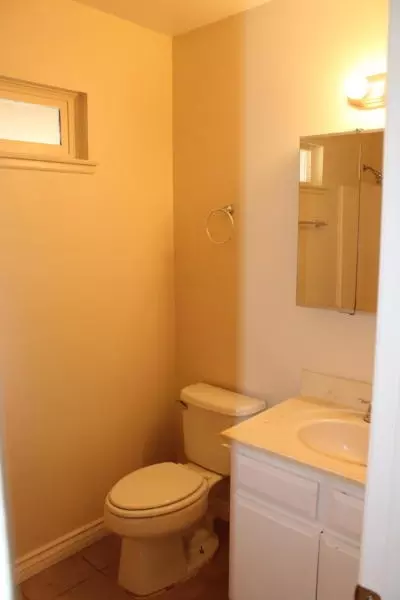 2801 Newgrove St E, Lancaster, CA 93535 photo 9