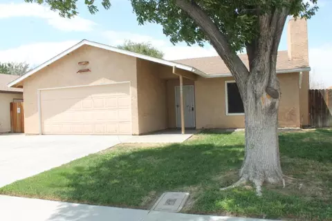 2801 Newgrove St E, Lancaster, CA 93535 photo 1