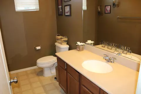 605 Avenue H6 E, Lancaster, CA 93535 photo 6