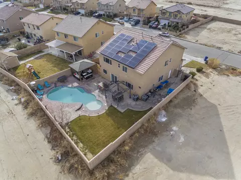 45736 Timothy Ct, Lancaster, CA 93535 photo 4