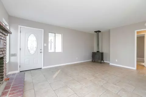 44303 Beech Ave, Lancaster, CA 93534 photo 8