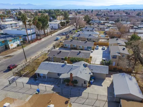 44303 Beech Ave, Lancaster, CA 93534 photo 42