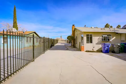 44303 Beech Ave, Lancaster, CA 93534 photo 47