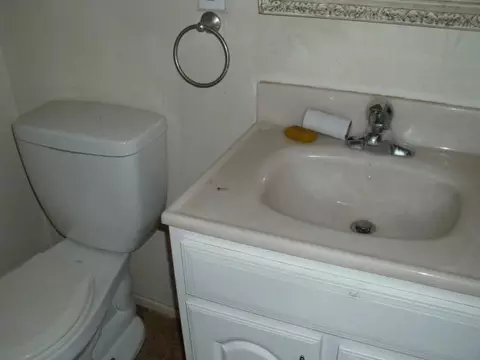 44945 Harlas Ave, Lancaster, CA 93534 photo 10