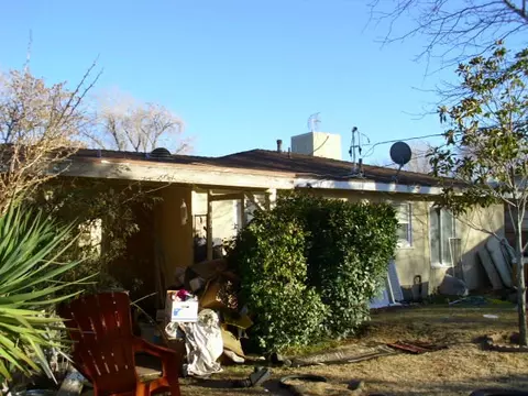 44945 Harlas Ave, Lancaster, CA 93534 photo 3