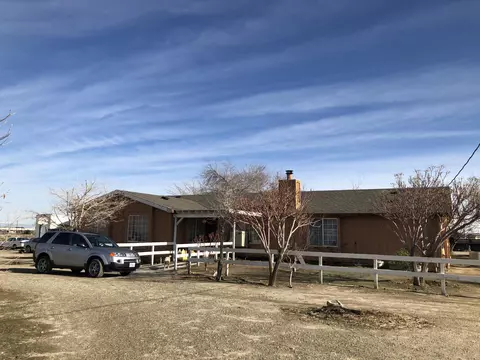 36232 56th St E, Palmdale, CA 93552 photo 1